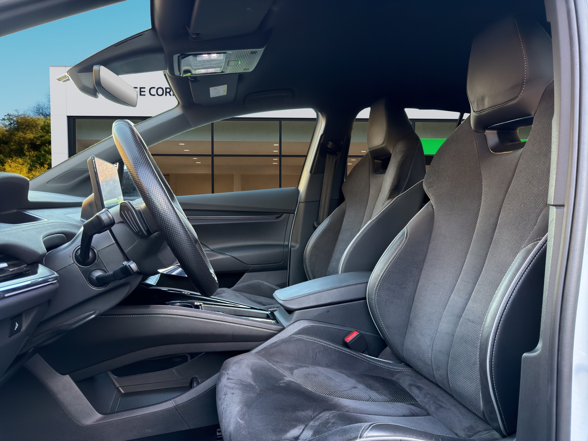 SKODA Enyaq iV 80x SportLine-image-6