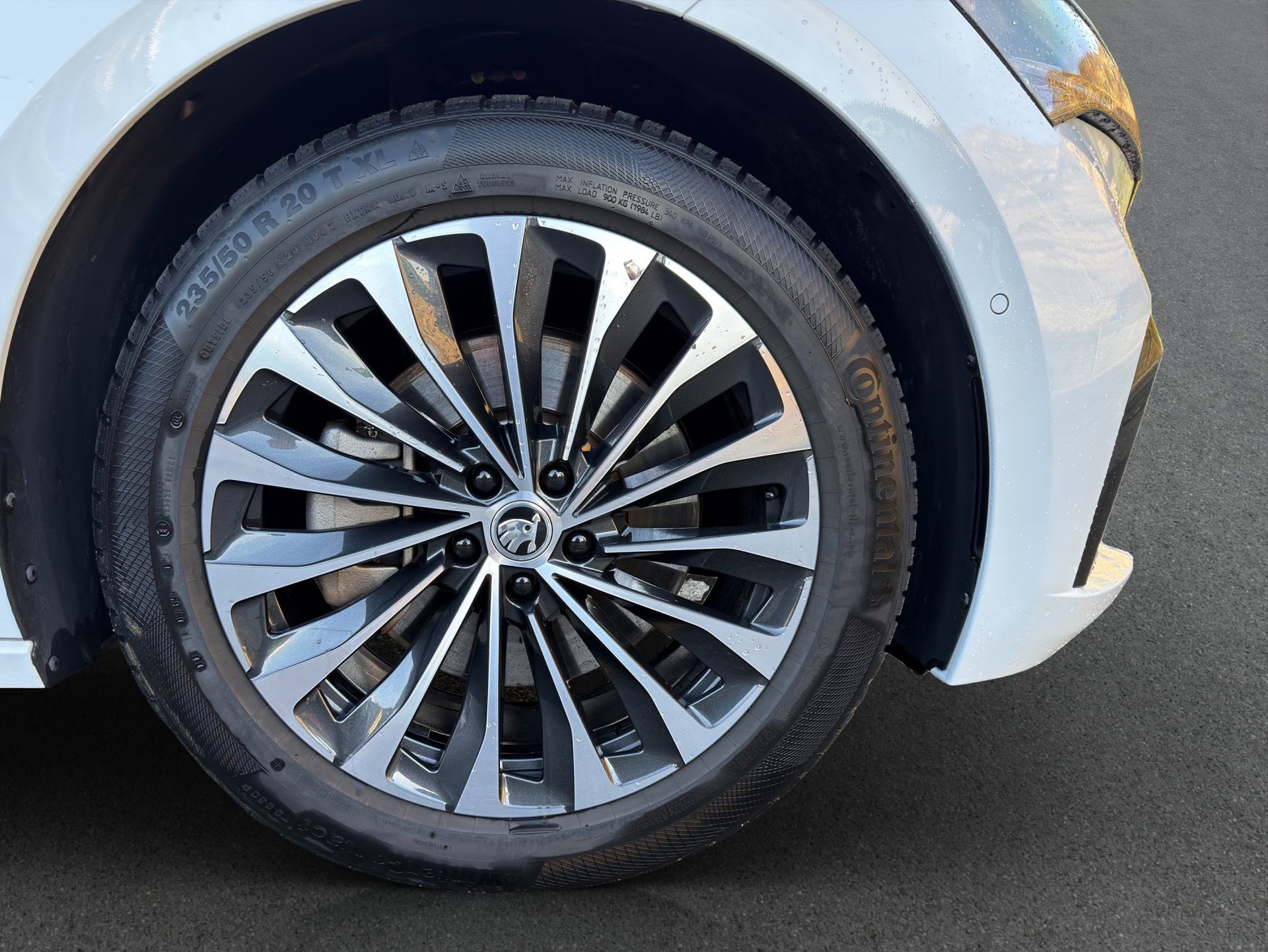 SKODA Enyaq iV 80x SportLine-image-18