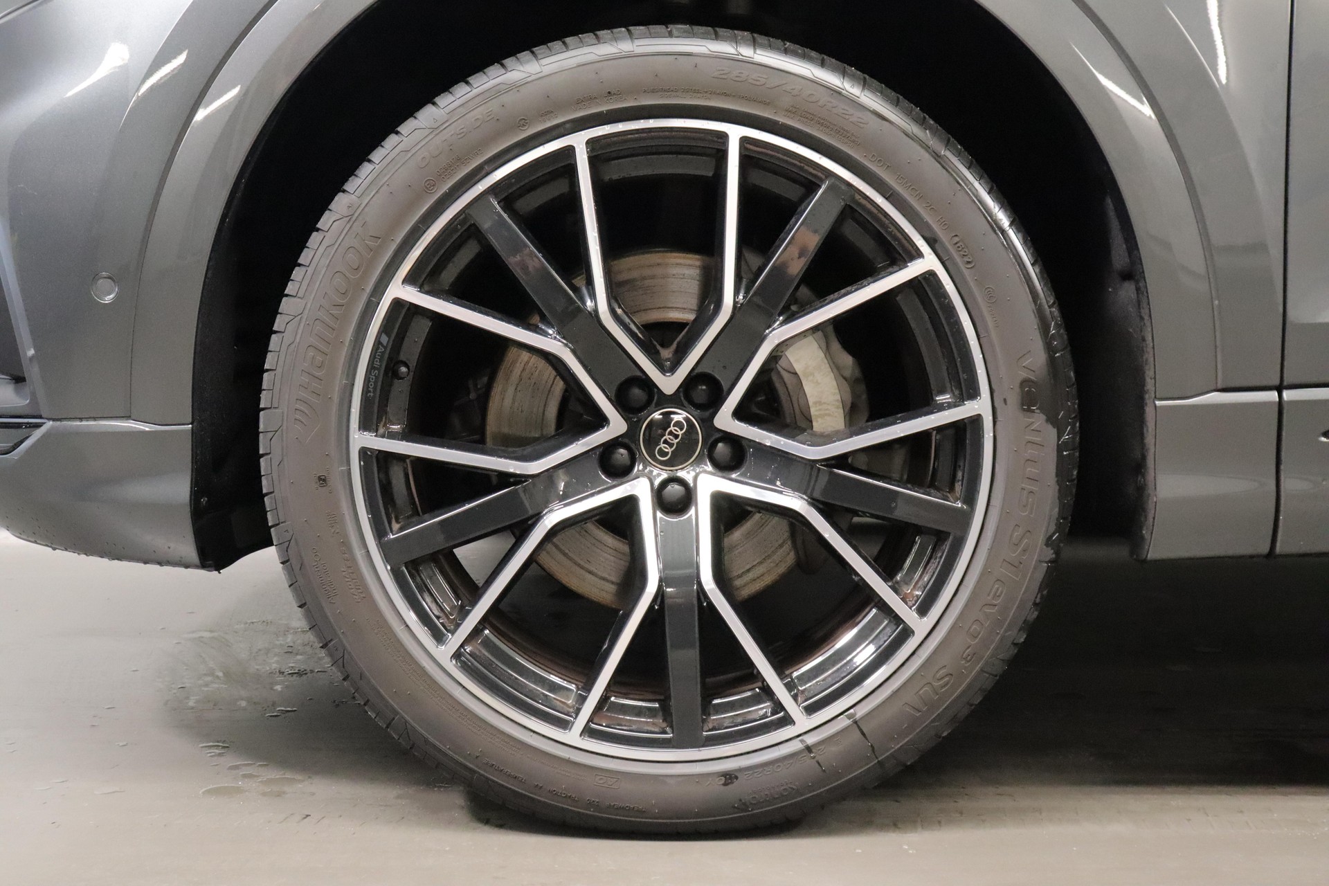 AUDI Q8 3.0 55 TFSI quattro T-Tronic-image-12
