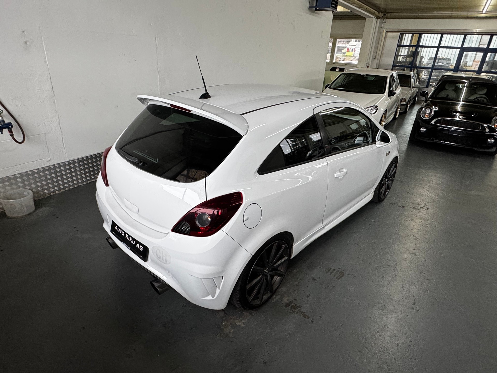 OPEL Corsa 1.6 Turbo OPC Nürburgring Edition-image-8