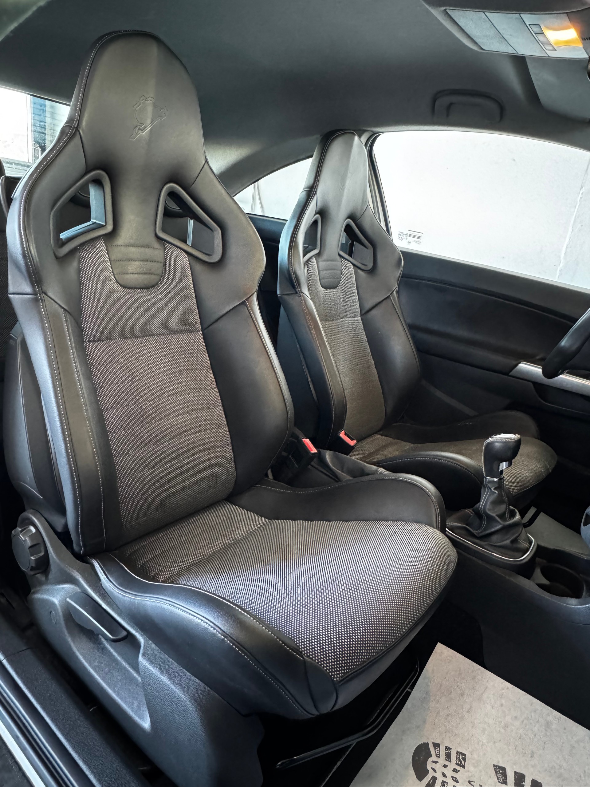 OPEL Corsa 1.6 Turbo OPC Nürburgring Edition-image-18