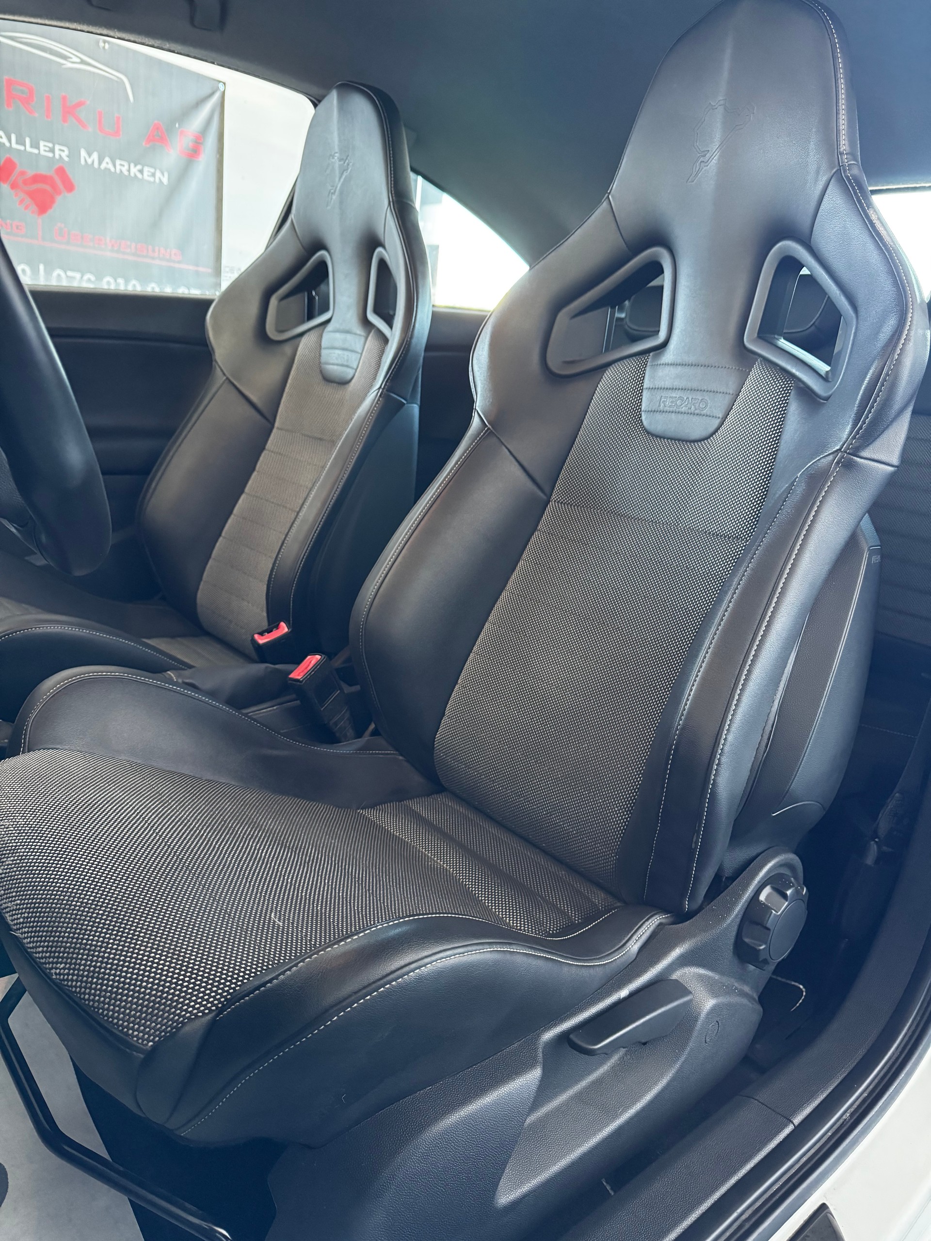 OPEL Corsa 1.6 Turbo OPC Nürburgring Edition-image-15