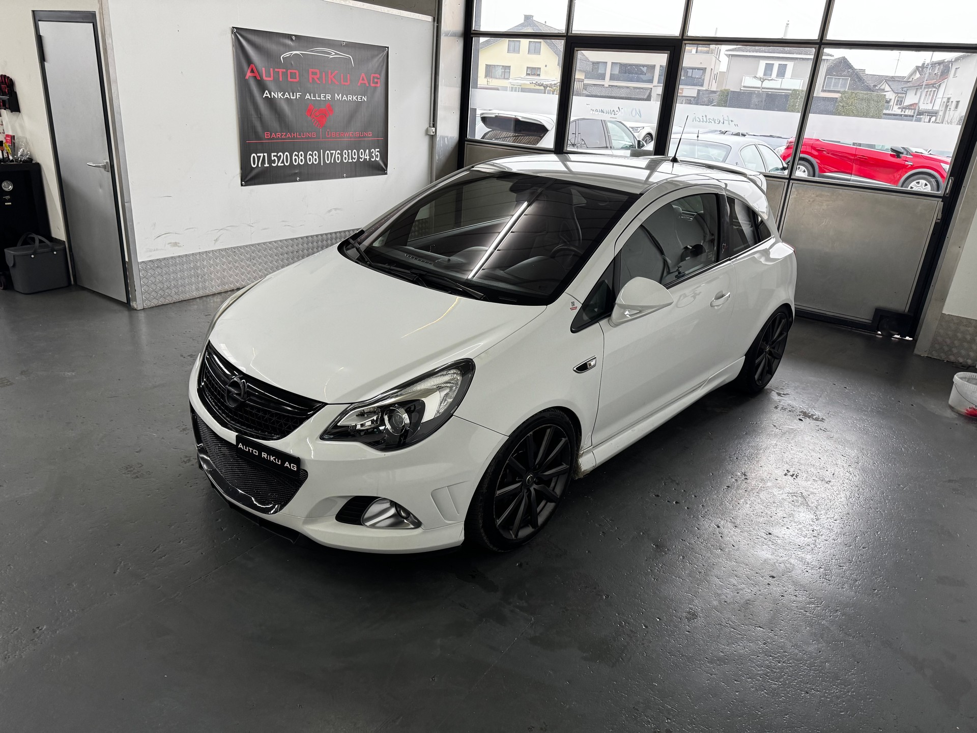 OPEL Corsa 1.6 Turbo OPC Nürburgring Edition-image-5