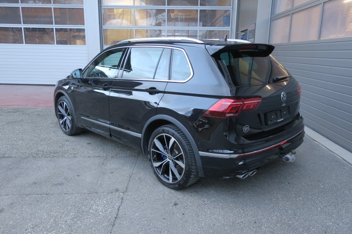 VW Tiguan 2.0TSI R 4Motion DSG-image-4