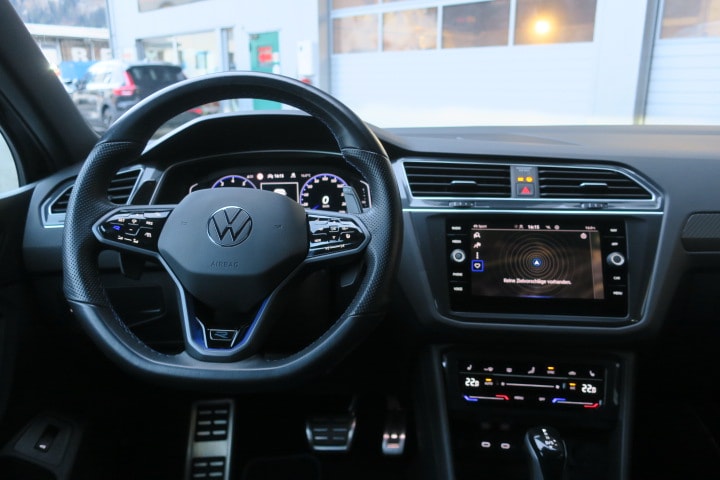 VW Tiguan 2.0TSI R 4Motion DSG-image-8