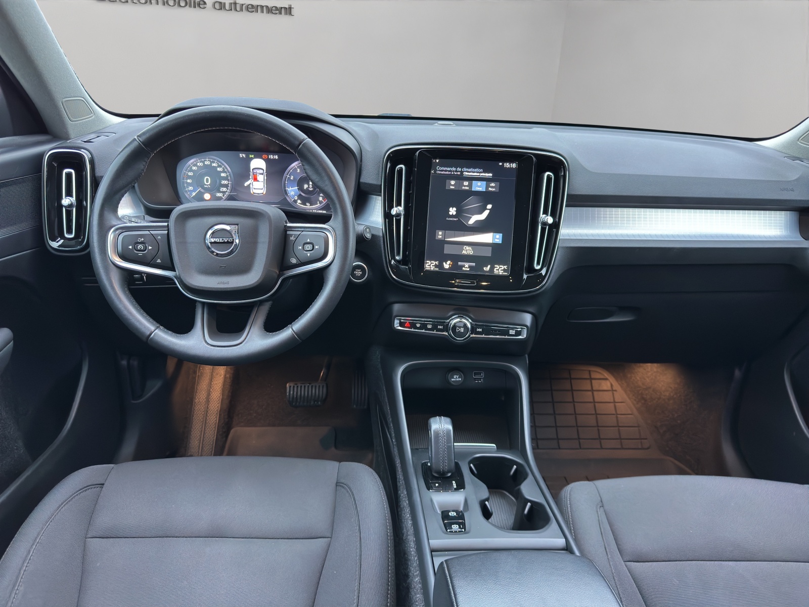 VOLVO XC40 T3 XCITE Geartronic-image-9