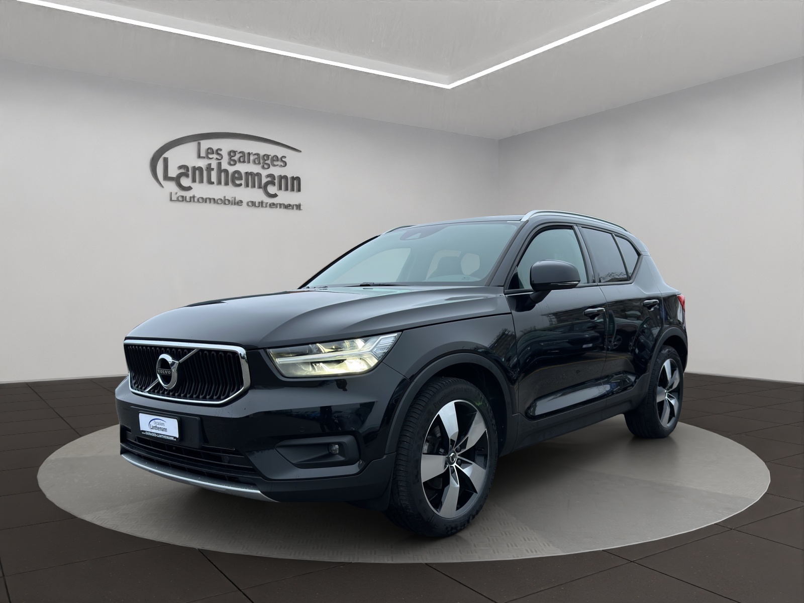VOLVO XC40 T3 XCITE Geartronic-image-0