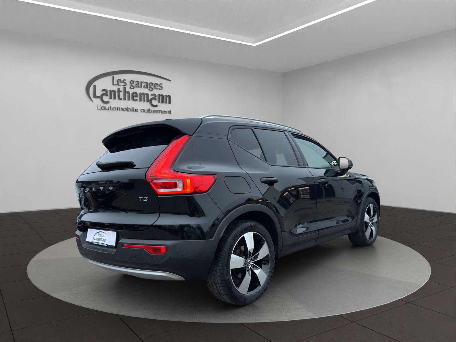VOLVO XC40 T3 XCITE Geartronic-image-4