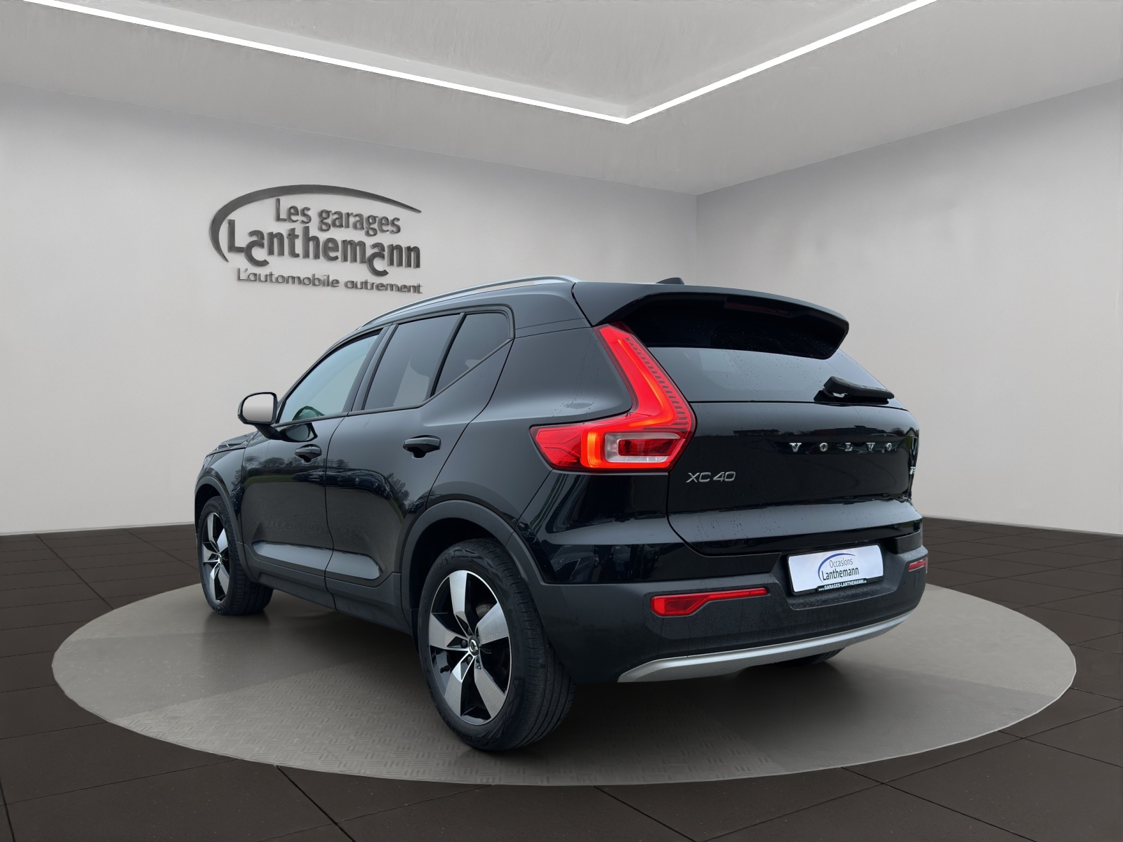 VOLVO XC40 T3 XCITE Geartronic-image-2