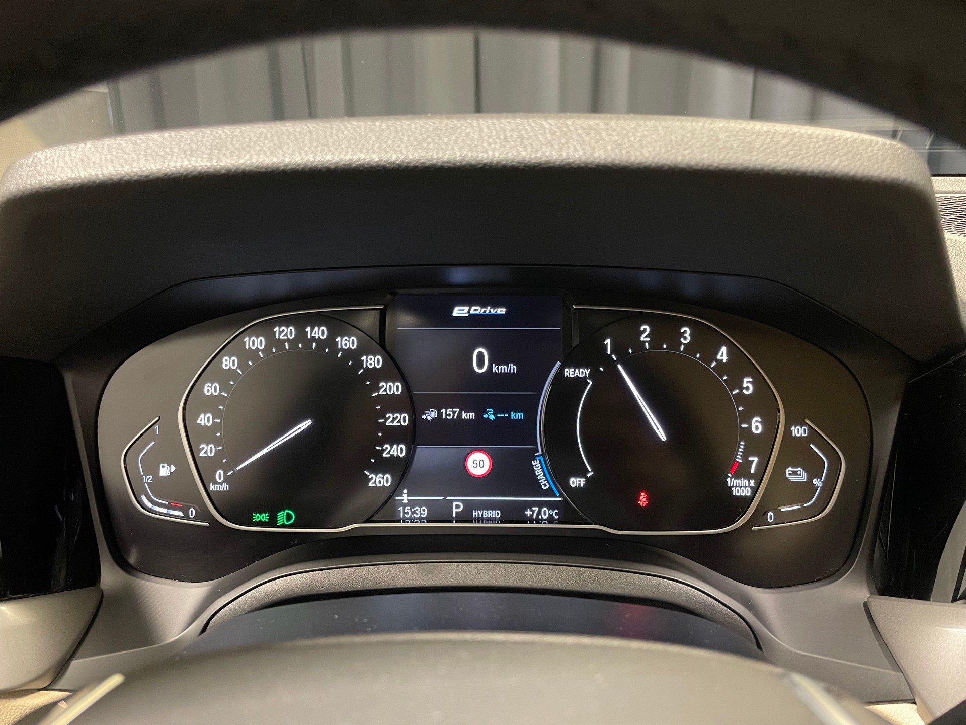 BMW 330e xDrive Pure M Sport Steptronic (62)-image-12