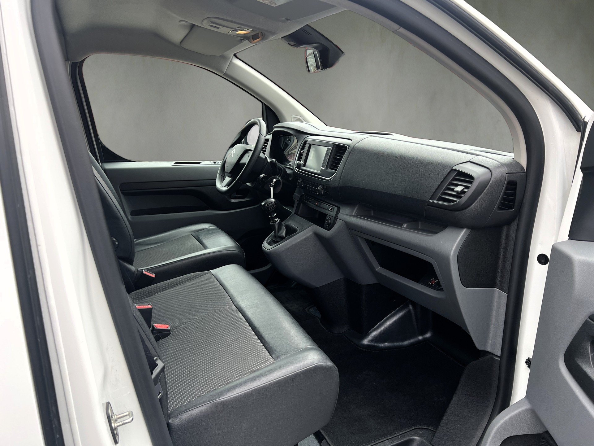CITROEN Jumpy 2.0 BlueHDi 120 XL Club-image-11