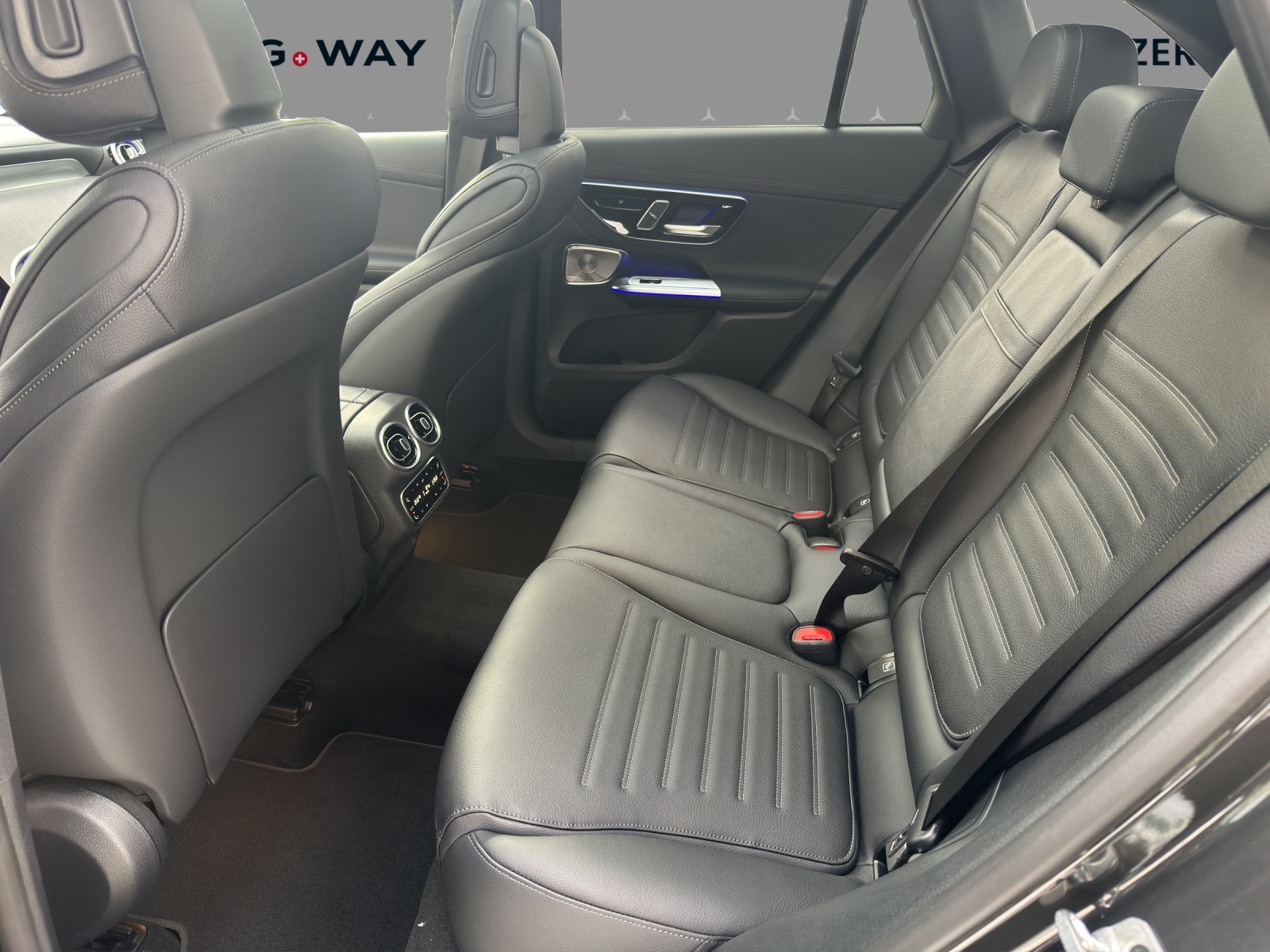 MERCEDES-BENZ GLC 400 e 4Matic EQ Star 9G-Tronic-image-13
