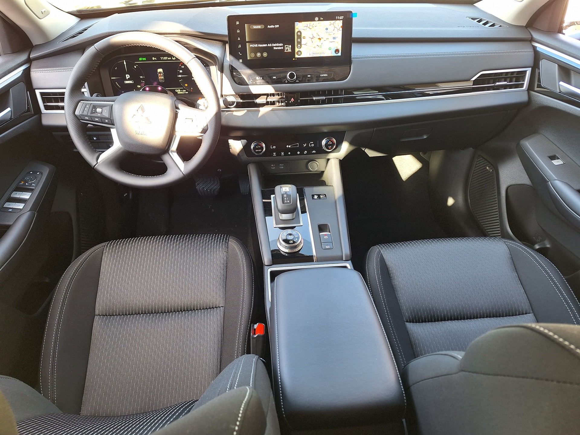 MITSUBISHI Outlander PHEV Inform Helvetia (135)-image-6
