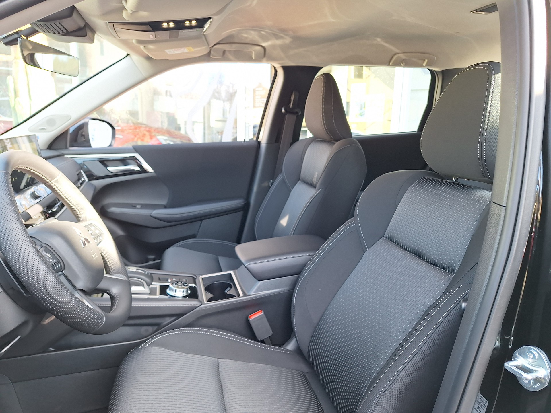 MITSUBISHI Outlander PHEV Inform Helvetia (135)-image-5