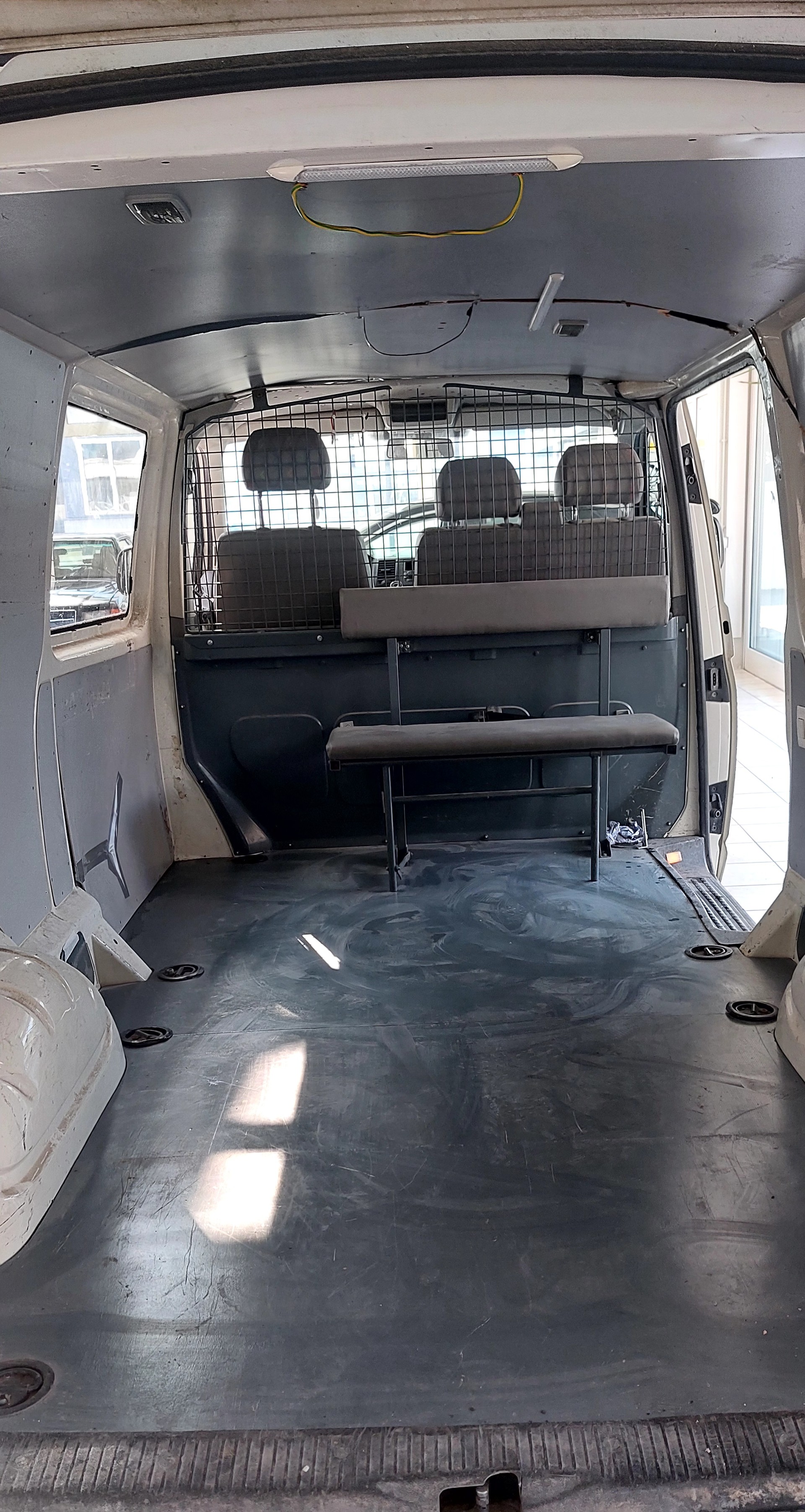 VW T5 1.9 TDI PD-image-4