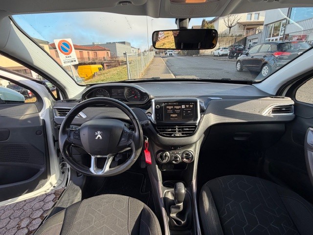 PEUGEOT 2008 1.2 PureTech Active-image-7