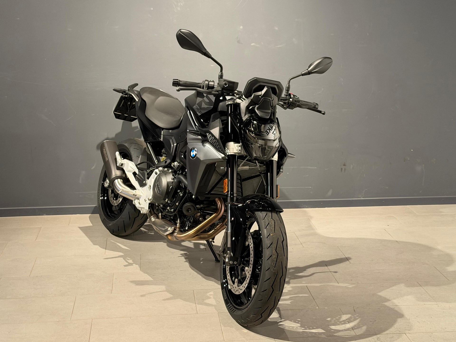 BMW F 900 R A2 (35kW) "Youngster"-showroom-element-1