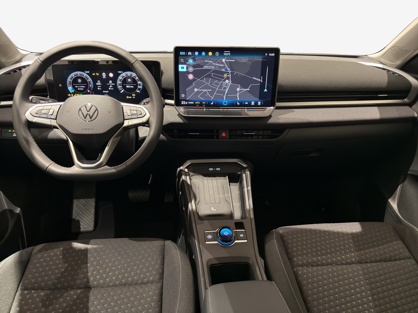 VW T-Roc 1.5 eTSI mHEV Life DSG-image-8