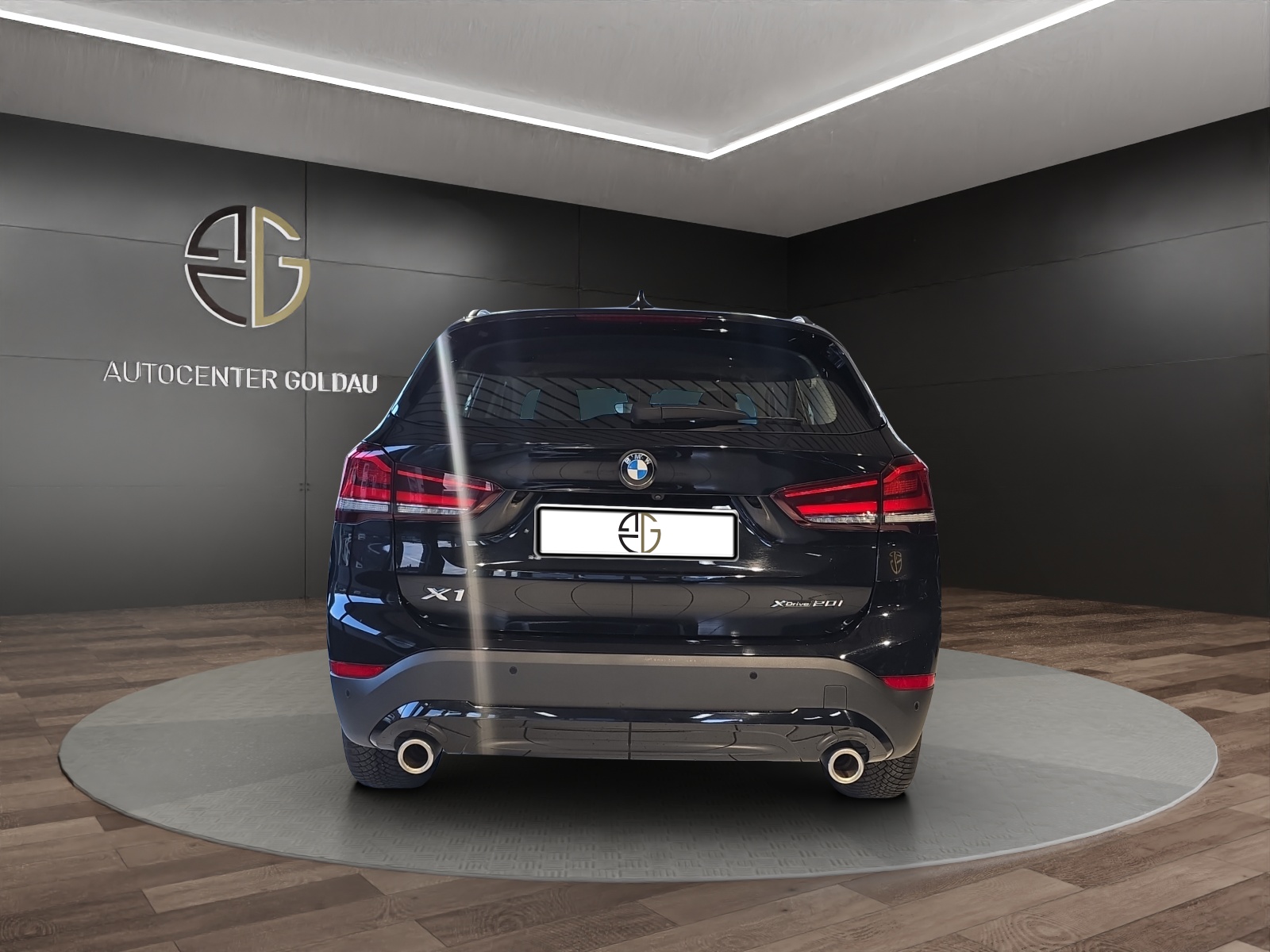 BMW X1 xDrive 20i Steptronic-showroom-element-2