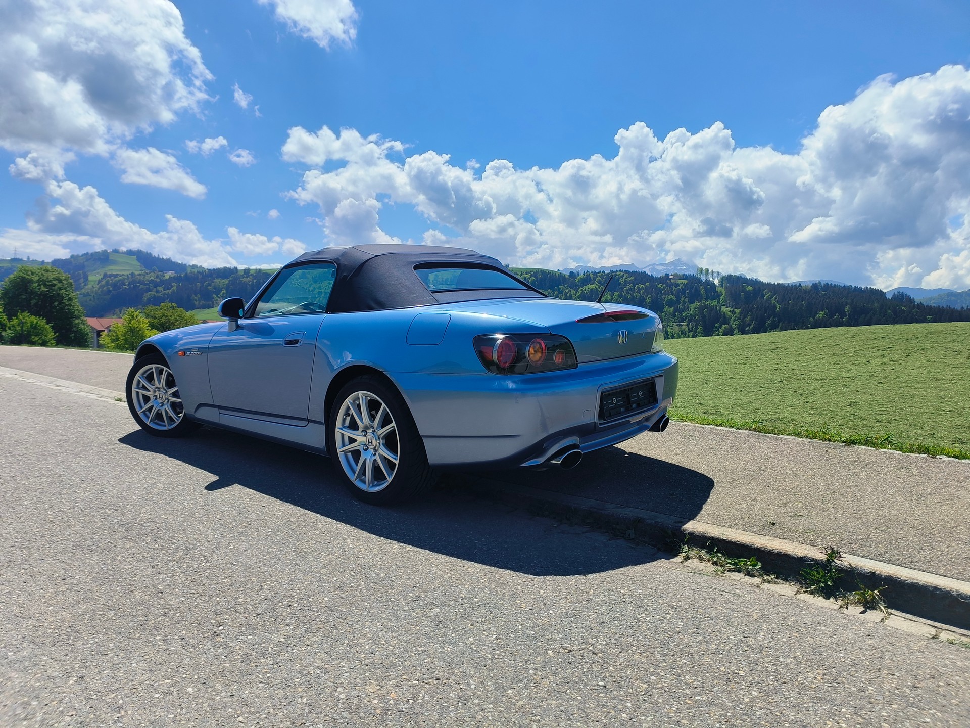 HONDA S2000-image-1