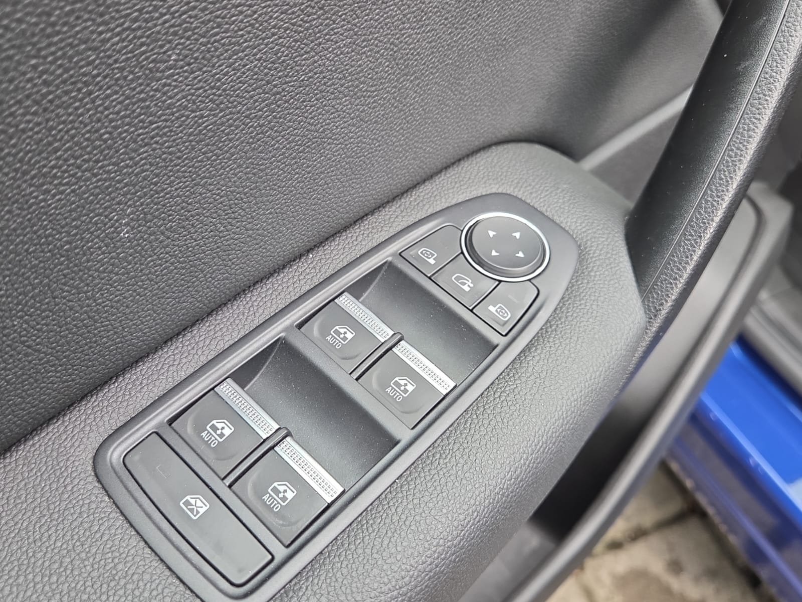RENAULT Captur 1.6 E-Tech 160 Intens DHT-image-14