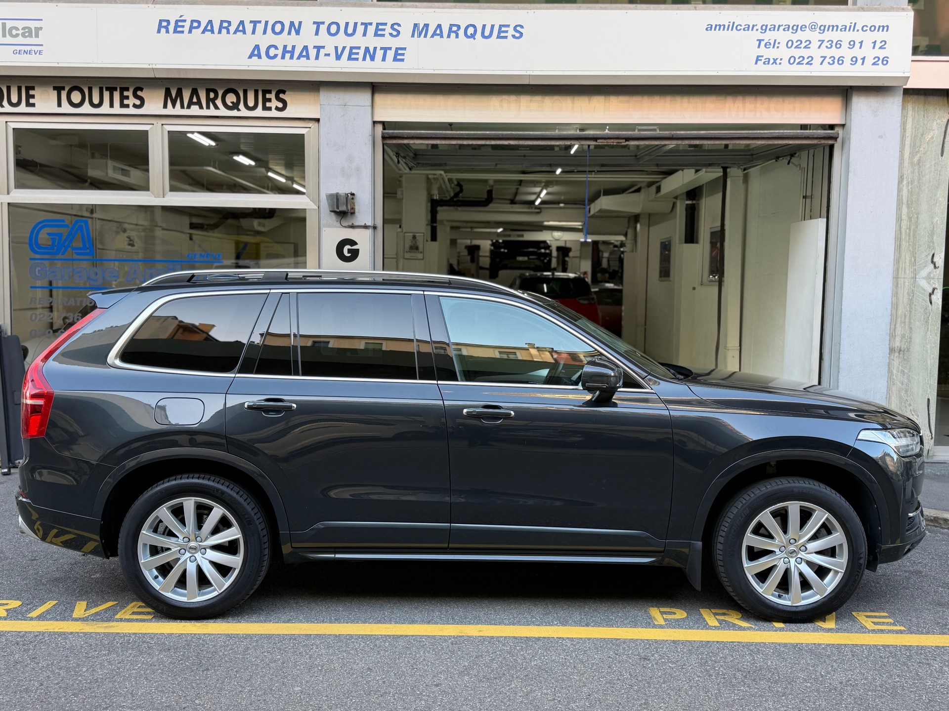 VOLVO XC90 D5 AWD Momentum Geartronic-image-14