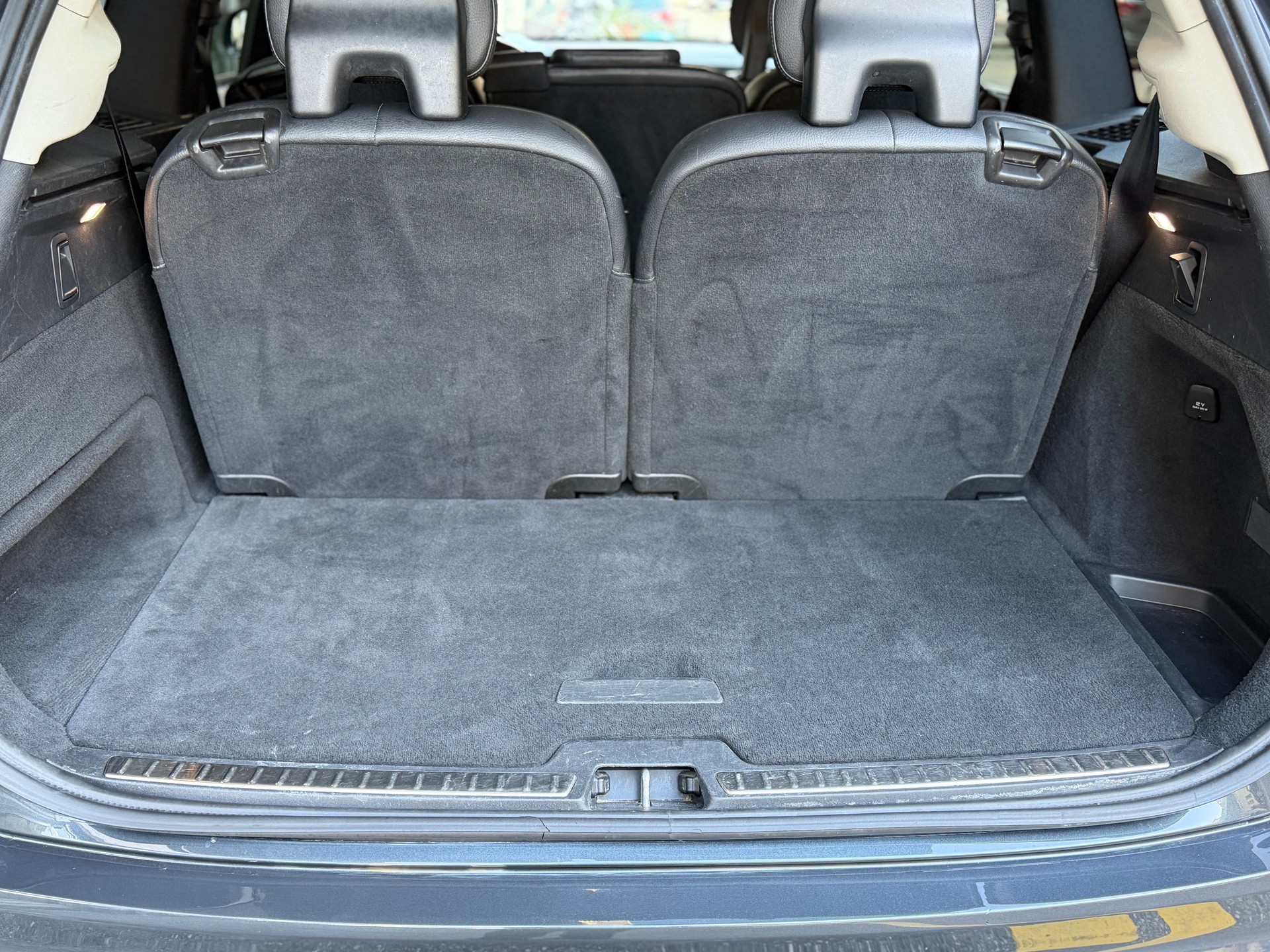 VOLVO XC90 D5 AWD Momentum Geartronic-image-9
