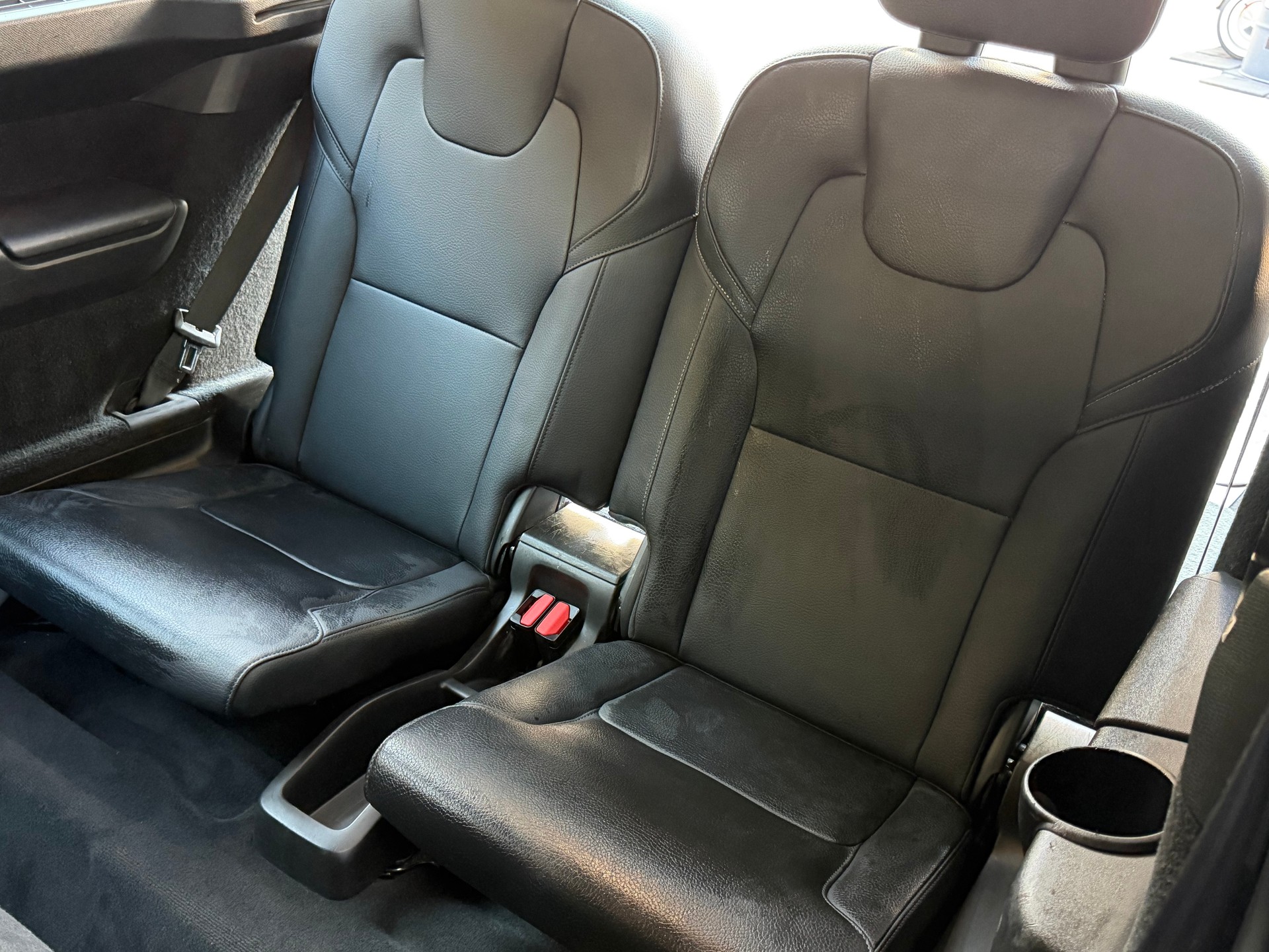 VOLVO XC90 D5 AWD Momentum Geartronic-image-8