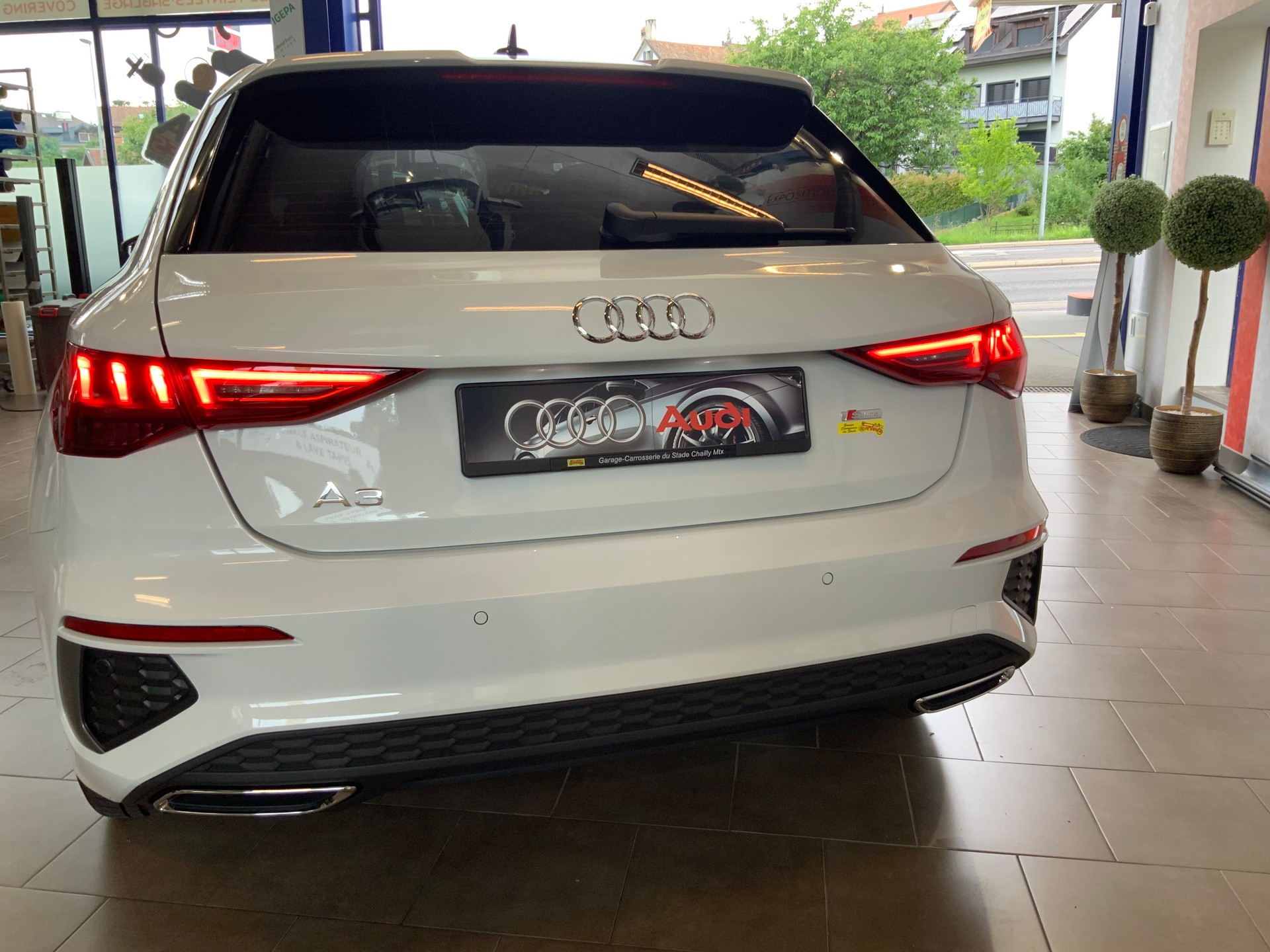 AUDI A3 Sportback 40 TFSI e S line S-tronic-image-13