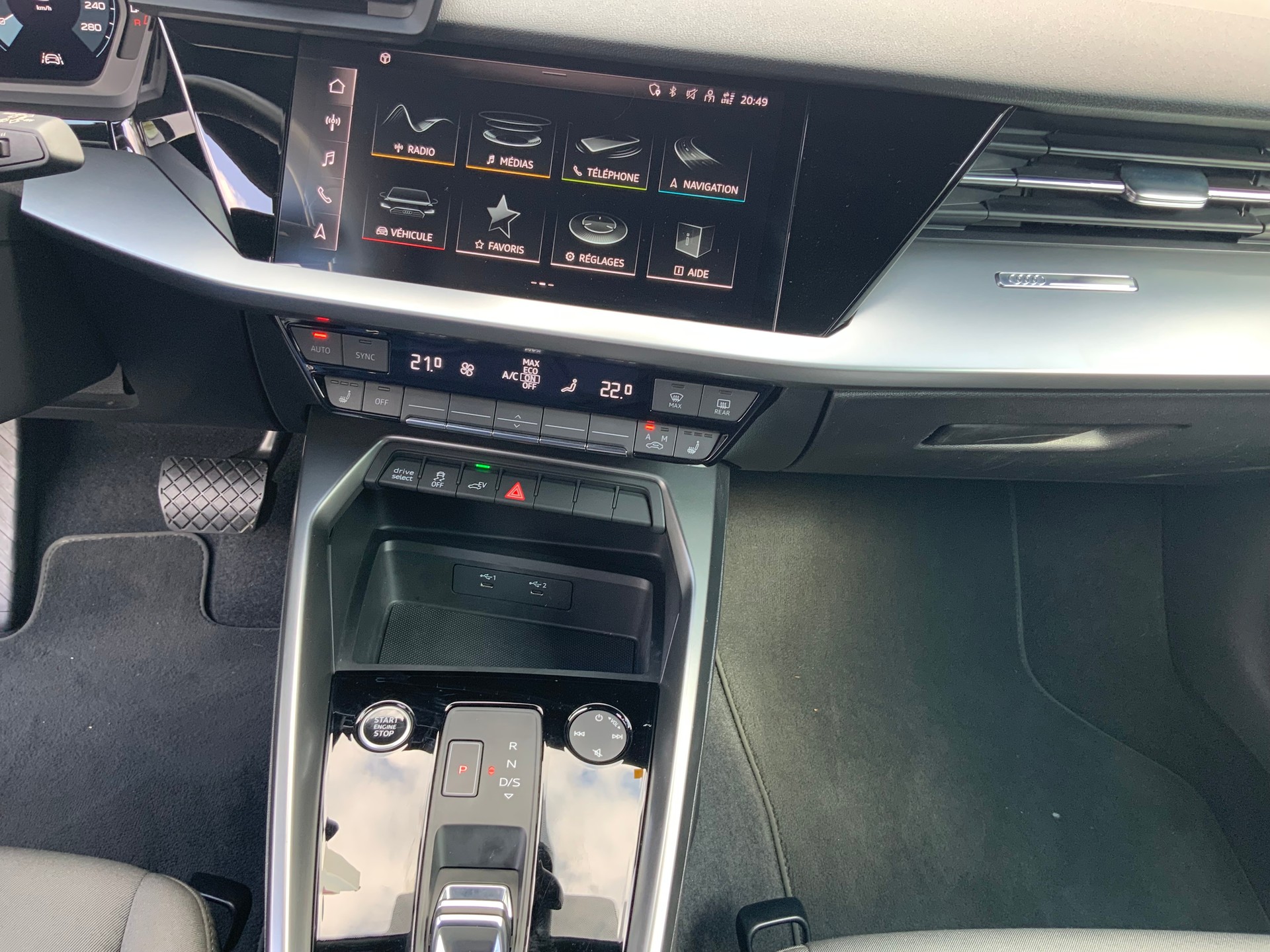 AUDI A3 Sportback 40 TFSI e S line S-tronic-image-4
