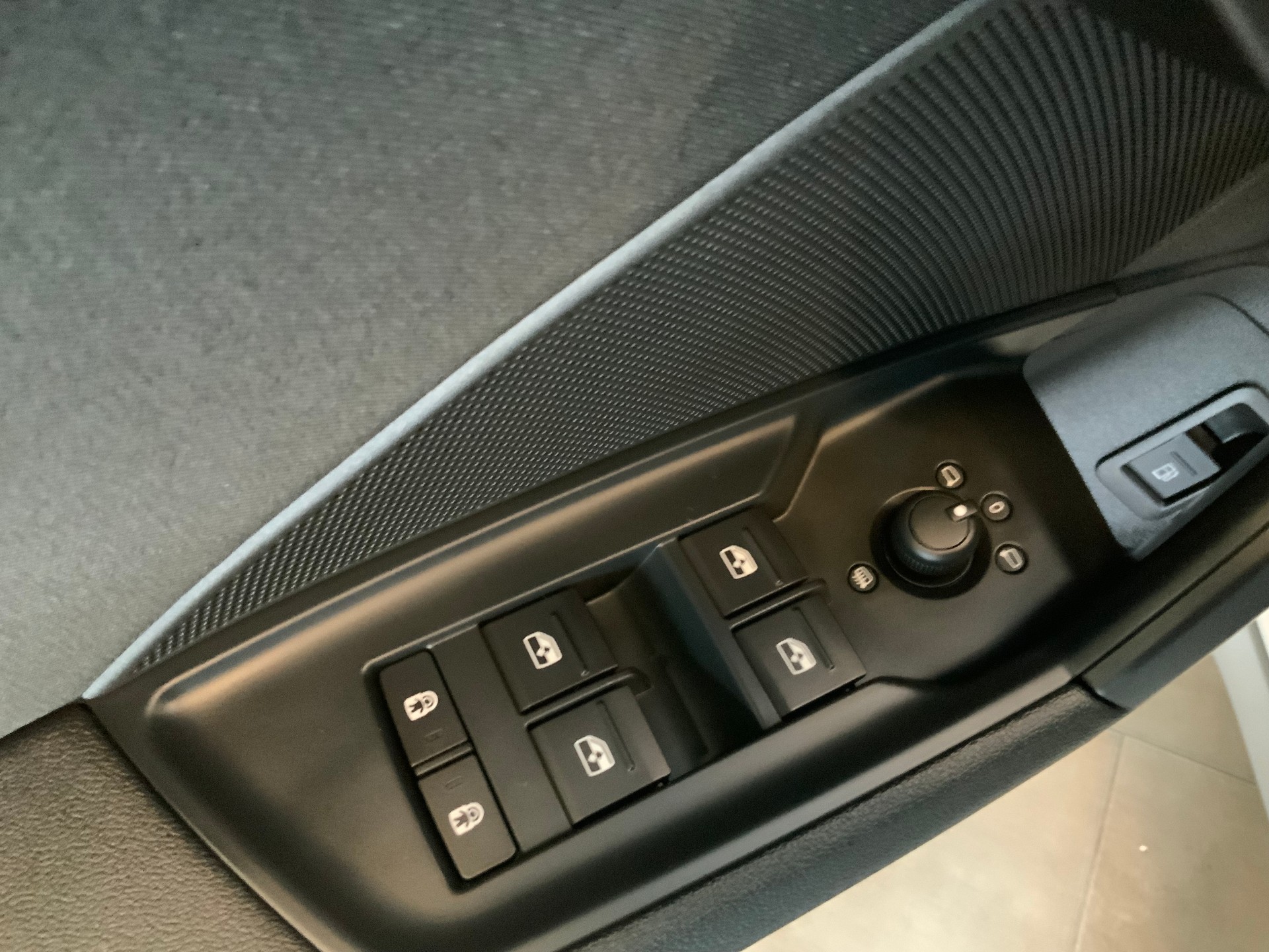 AUDI A3 Sportback 40 TFSI e S line S-tronic-image-11