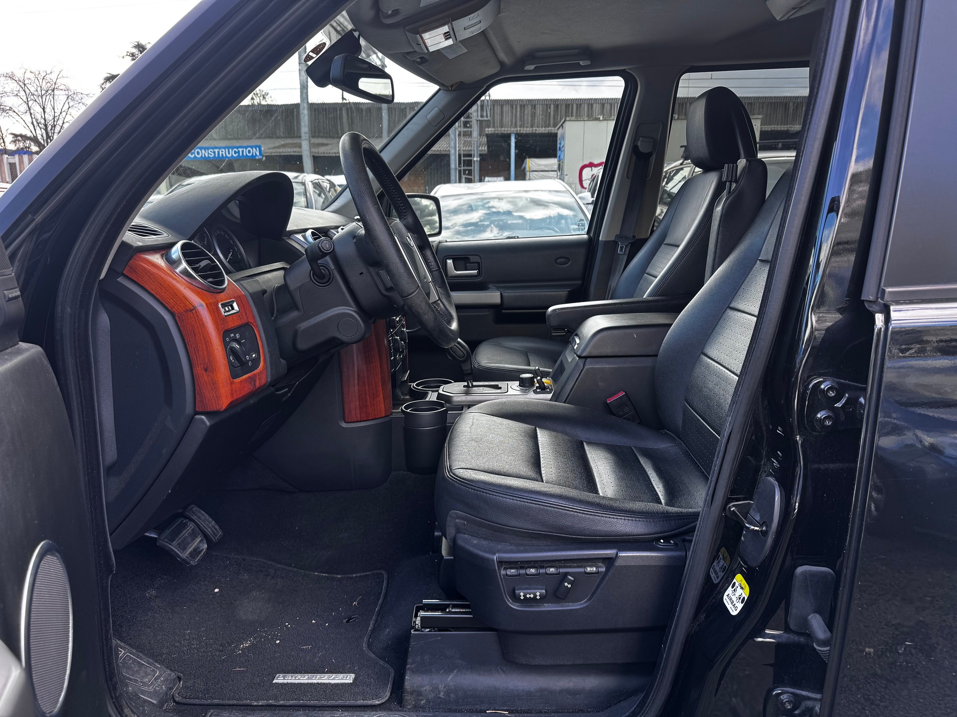 LAND ROVER Discovery 2.7d V6 SE-image-7