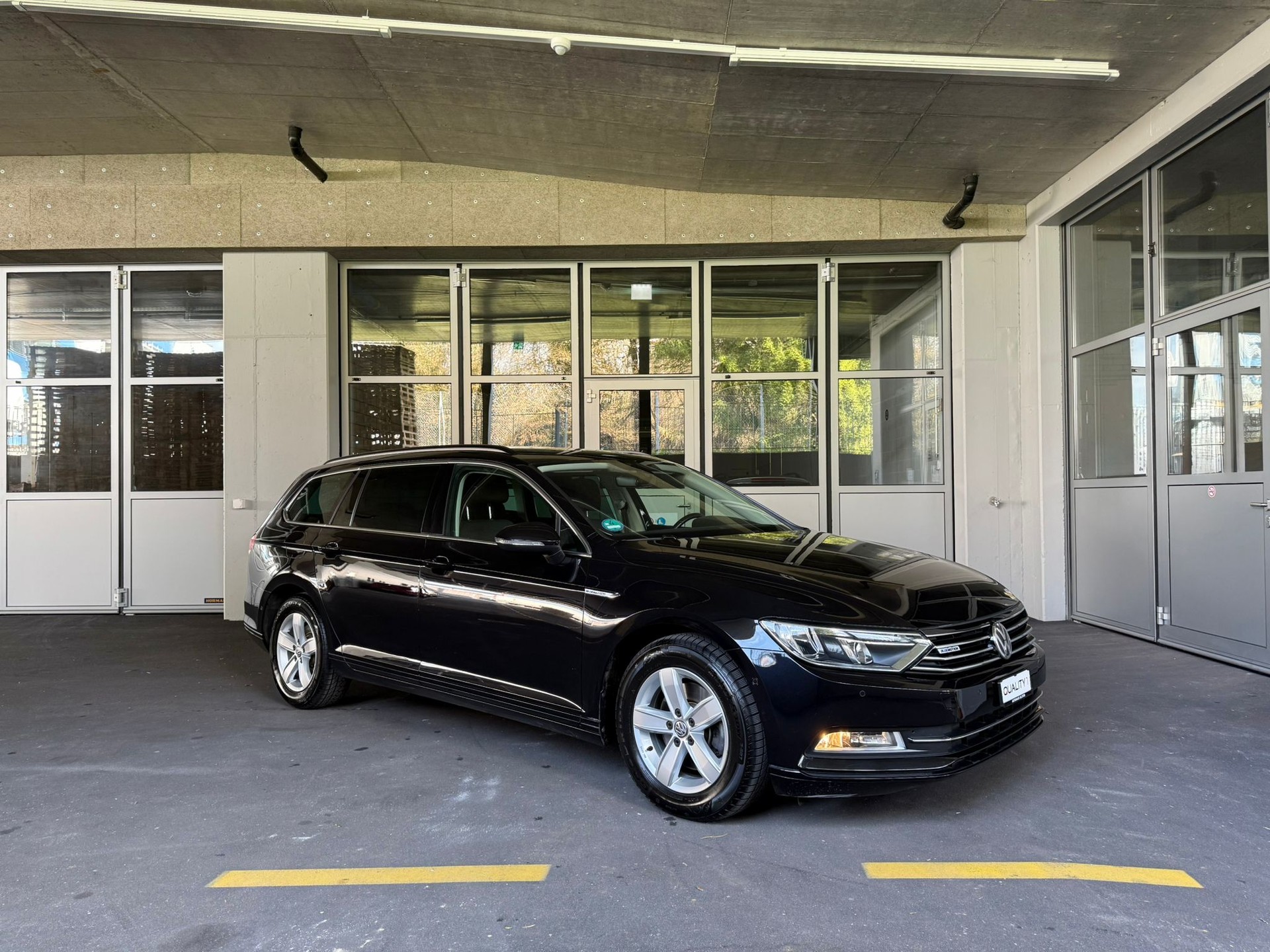 VW Passat Variant 2.0 TDI SCR BM Comfortline DSG-image-0