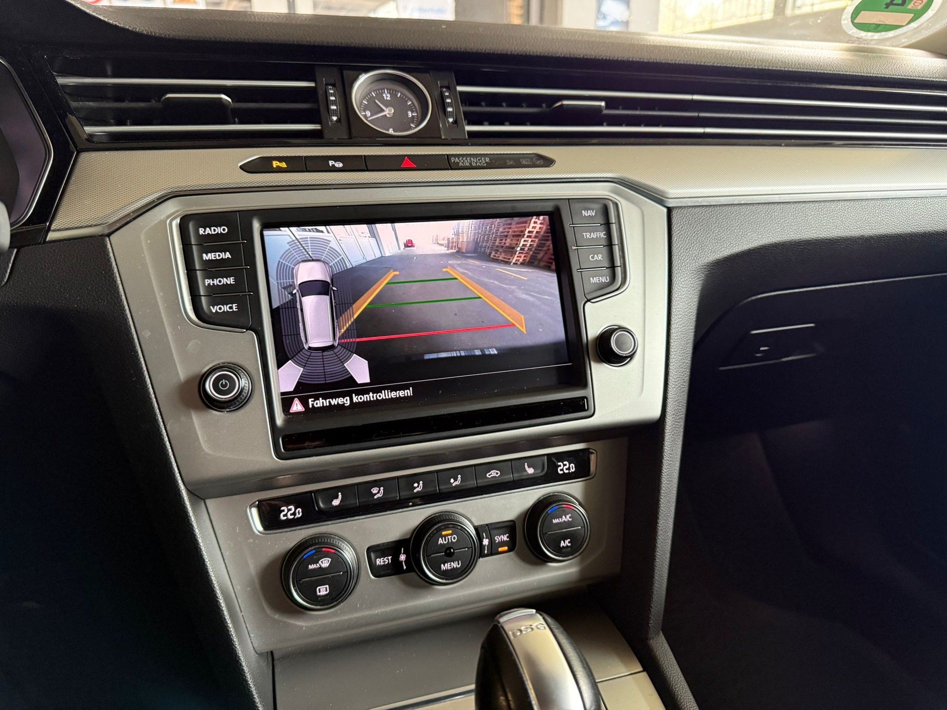 VW Passat Variant 2.0 TDI SCR BM Comfortline DSG-image-10