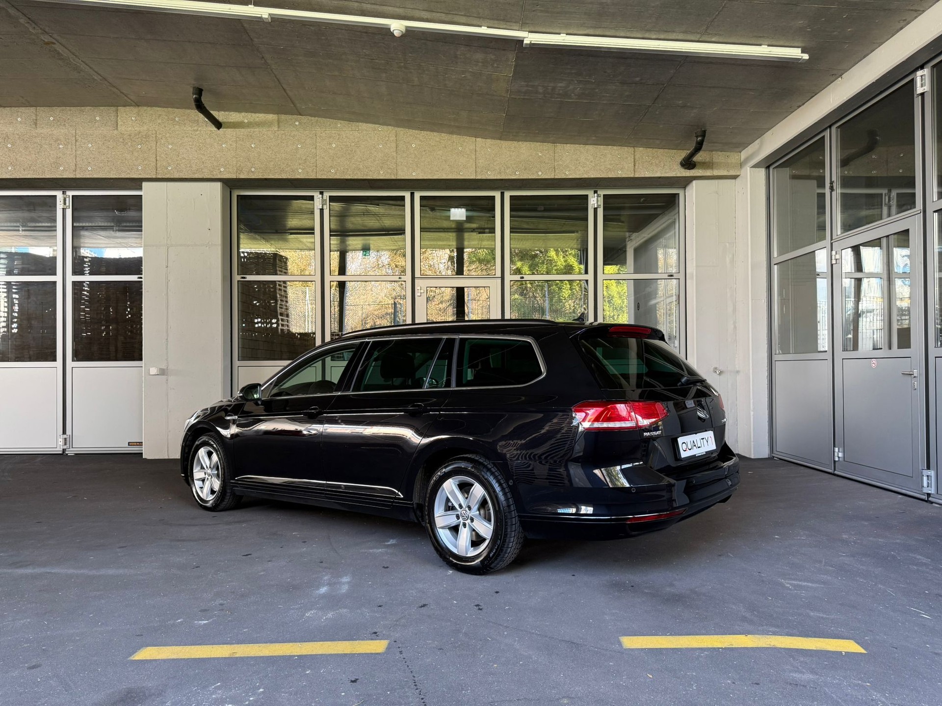 VW Passat Variant 2.0 TDI SCR BM Comfortline DSG-image-4