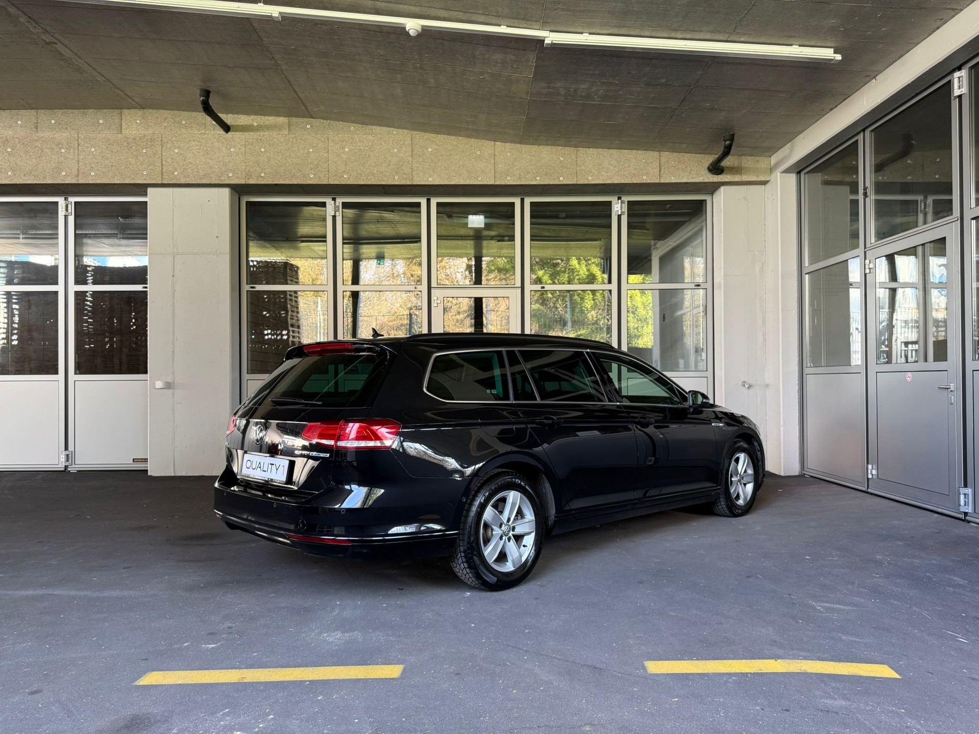 VW Passat Variant 2.0 TDI SCR BM Comfortline DSG-image-2