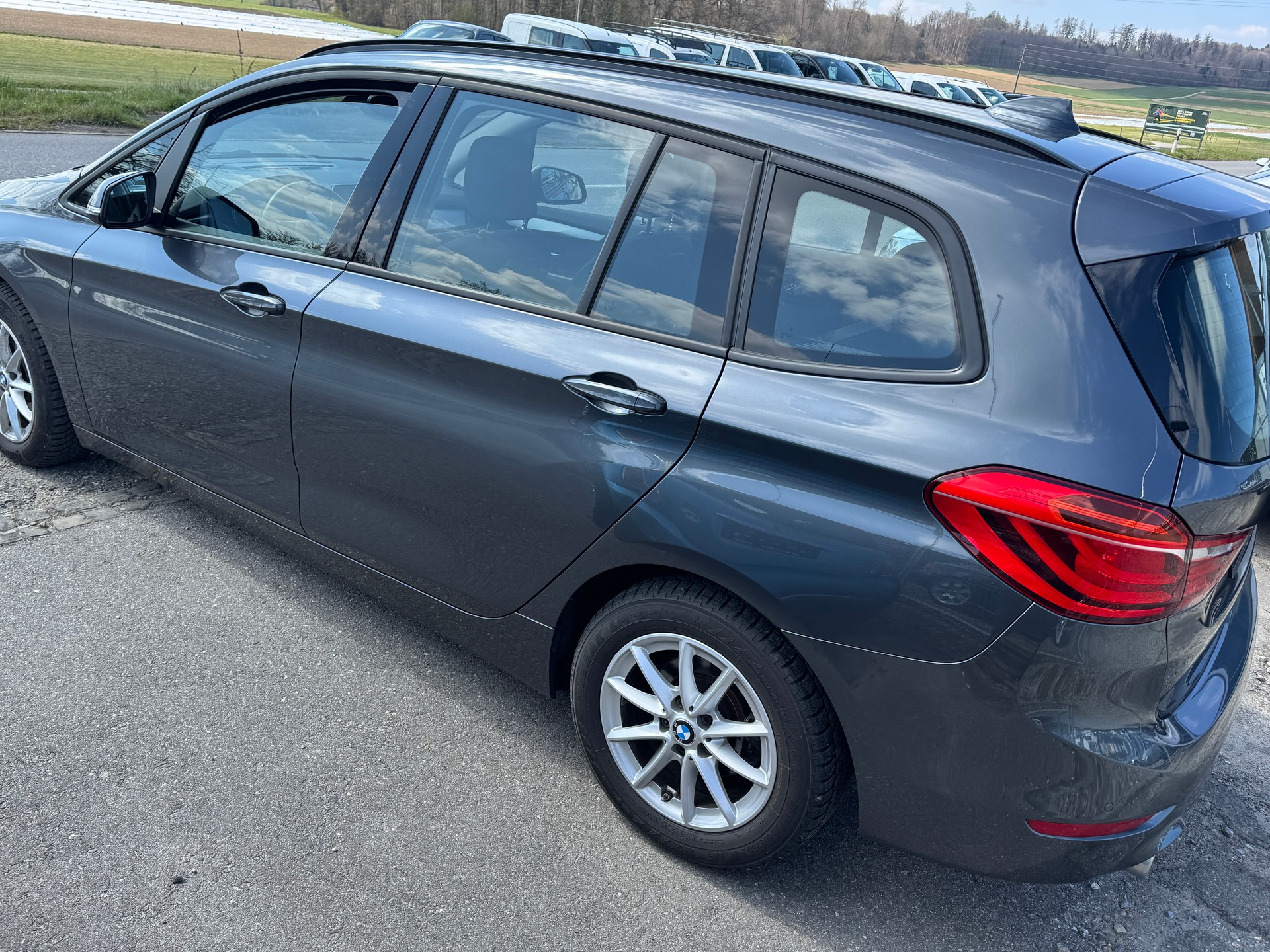 BMW 216d Gran Tourer DKG Sport Line-image-3