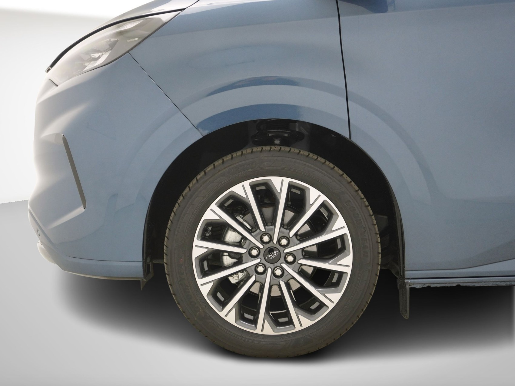 FORD Tourneo Custom 320 L1 2.0 TDCI 4x4 Titanium X-image-9