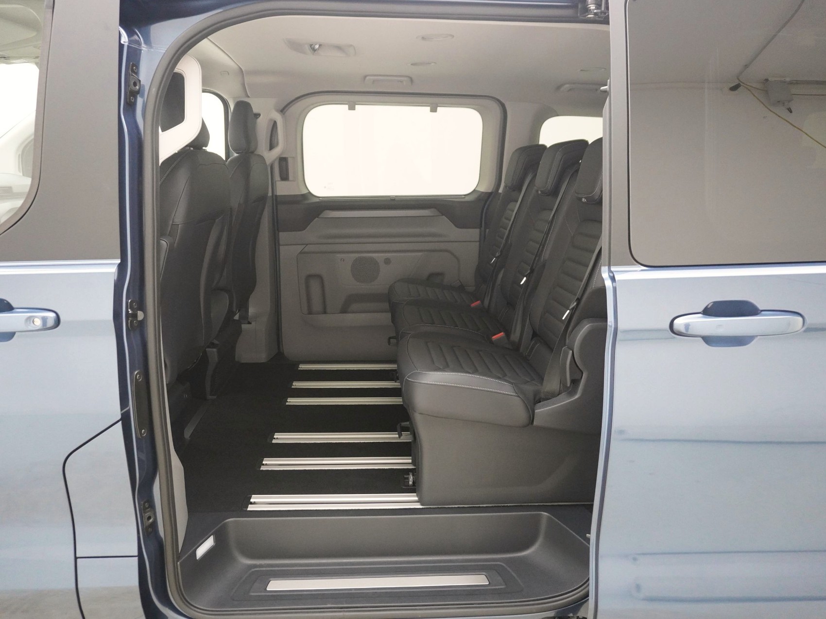 FORD Tourneo Custom 320 L1 2.0 TDCI 4x4 Titanium X-image-15