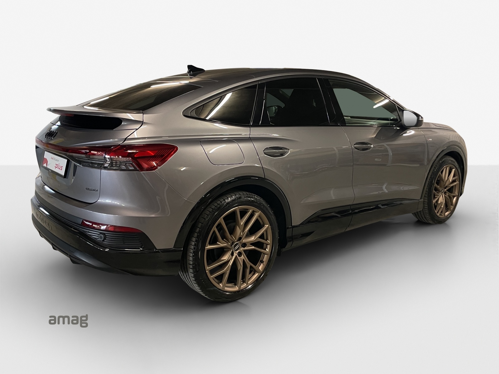 AUDI Q4 Sportback e-tron 50 quattro-image-4
