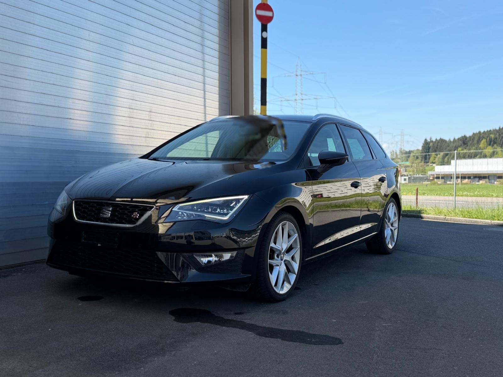 SEAT Leon ST 1.8 TSI FR DSG-image-0