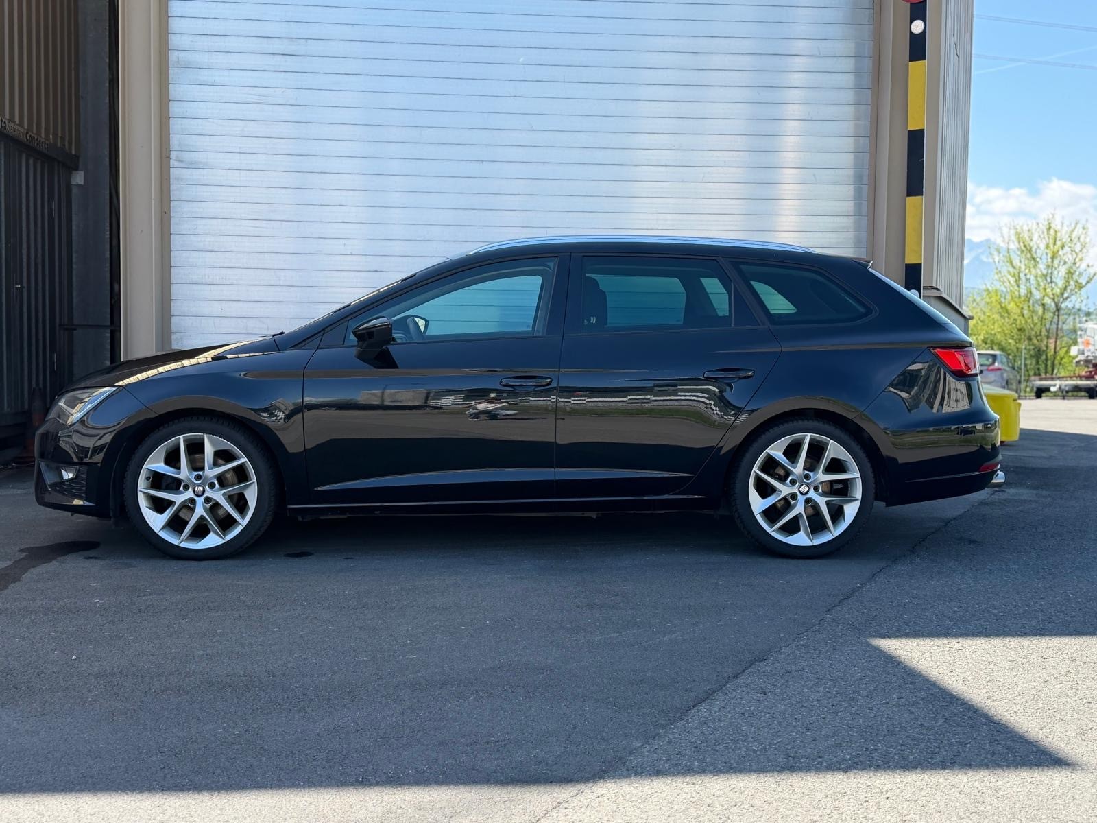 SEAT Leon ST 1.8 TSI FR DSG-image-2