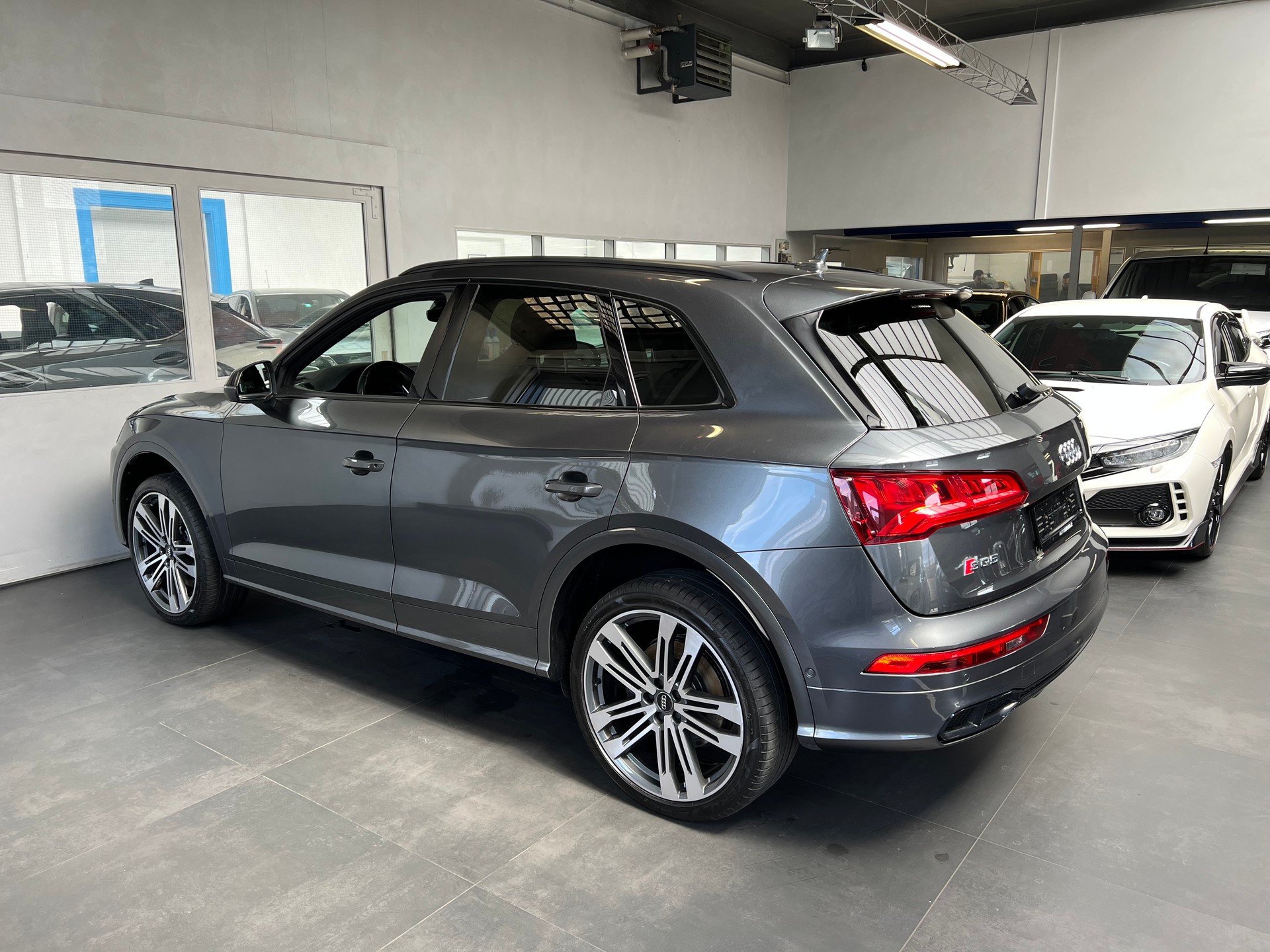 AUDI SQ5 TDI quattro tiptronic-image-1