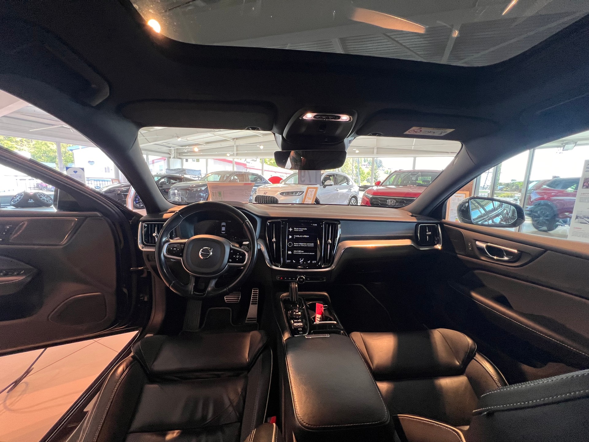 VOLVO S60 T8 eAWD Polestar-image-13