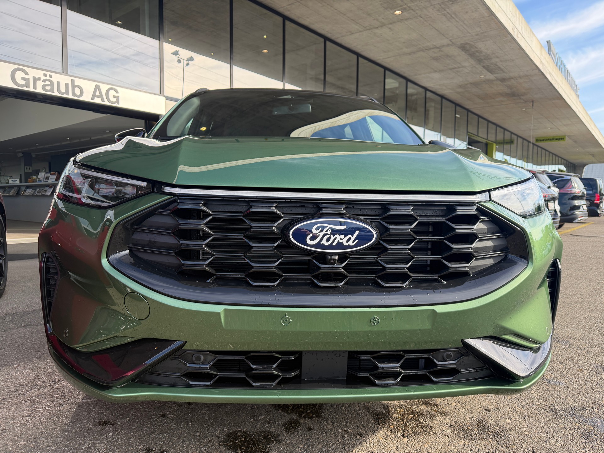 FORD Kuga 2.5 FHEV ST-Line X 4WD-image-1