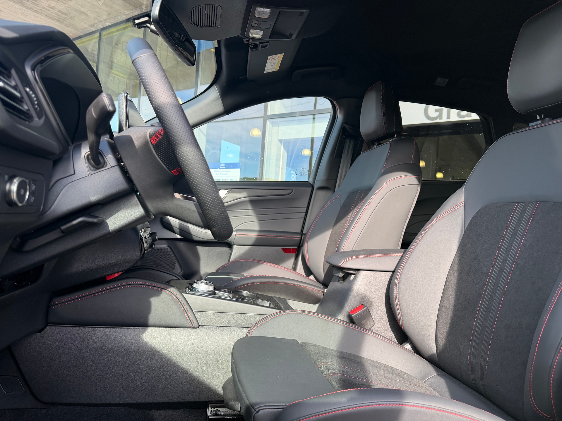 FORD Kuga 2.5 FHEV ST-Line X 4WD-image-7