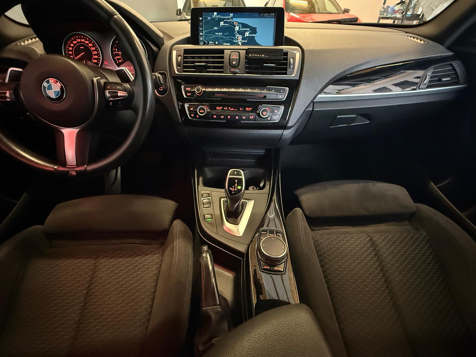 BMW M140i xDrive Steptronic-image-14