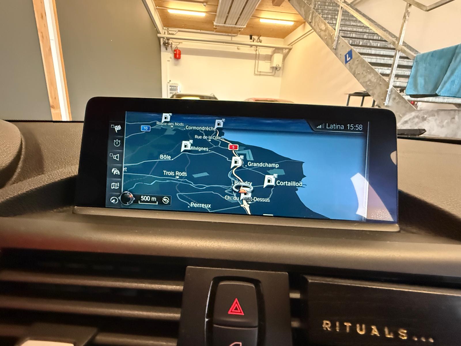 BMW M140i xDrive Steptronic-image-20