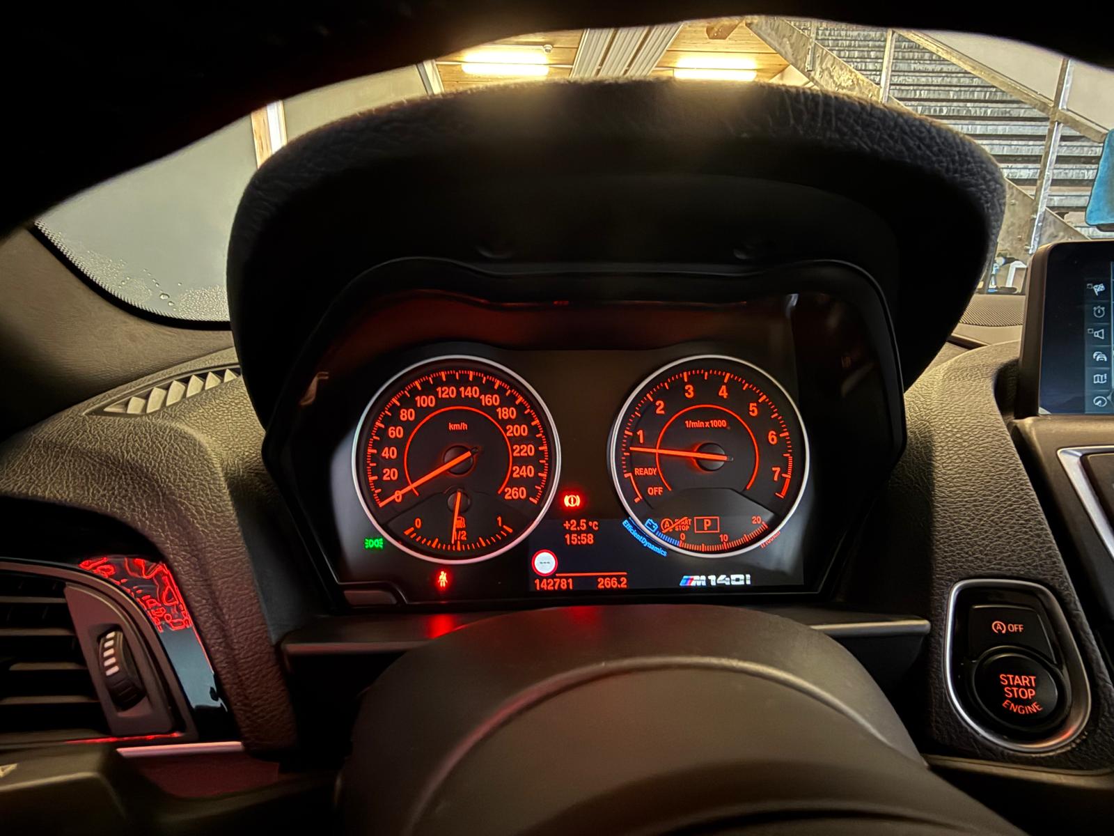 BMW M140i xDrive Steptronic-image-19