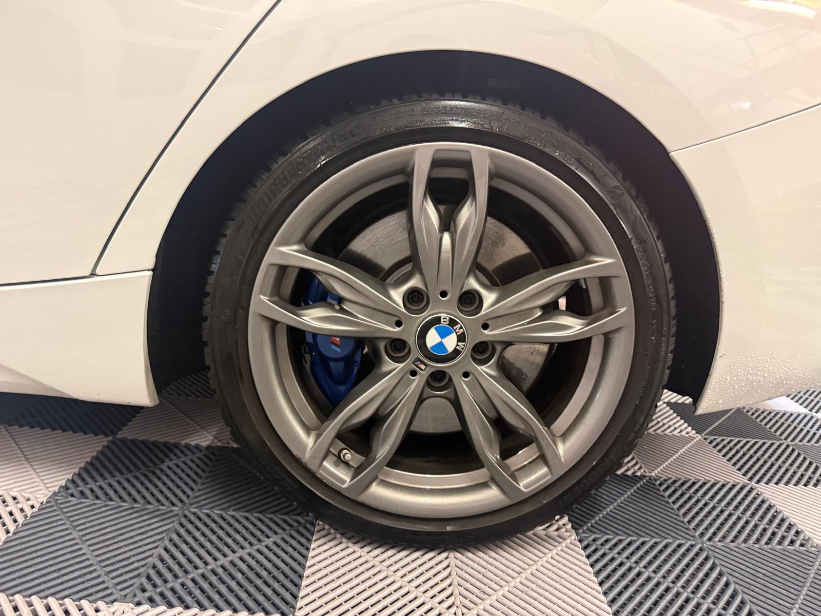 BMW M140i xDrive Steptronic-image-27